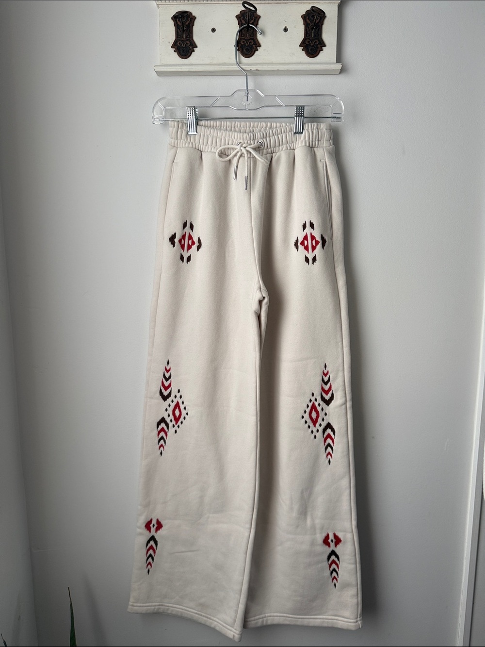 Abercrombie & Fitch Cream Sweatpants with Red & Black Aztec Embroidery